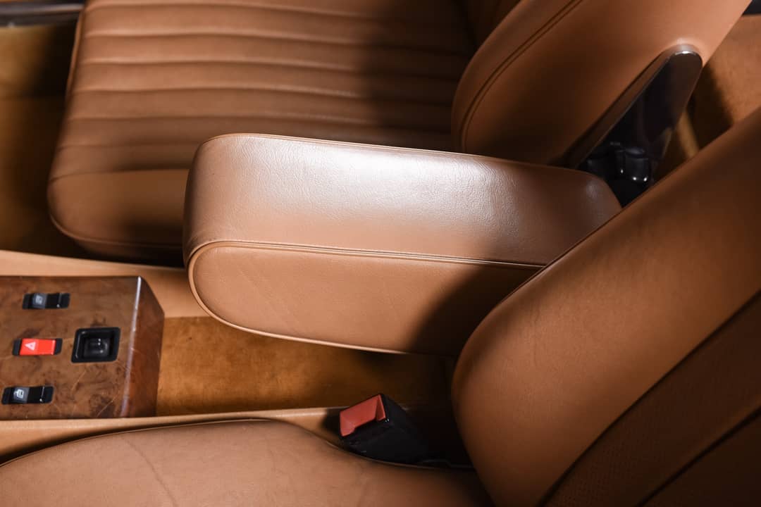 1986 Mercedes-Benz 560-Class 560 SL — photo 14