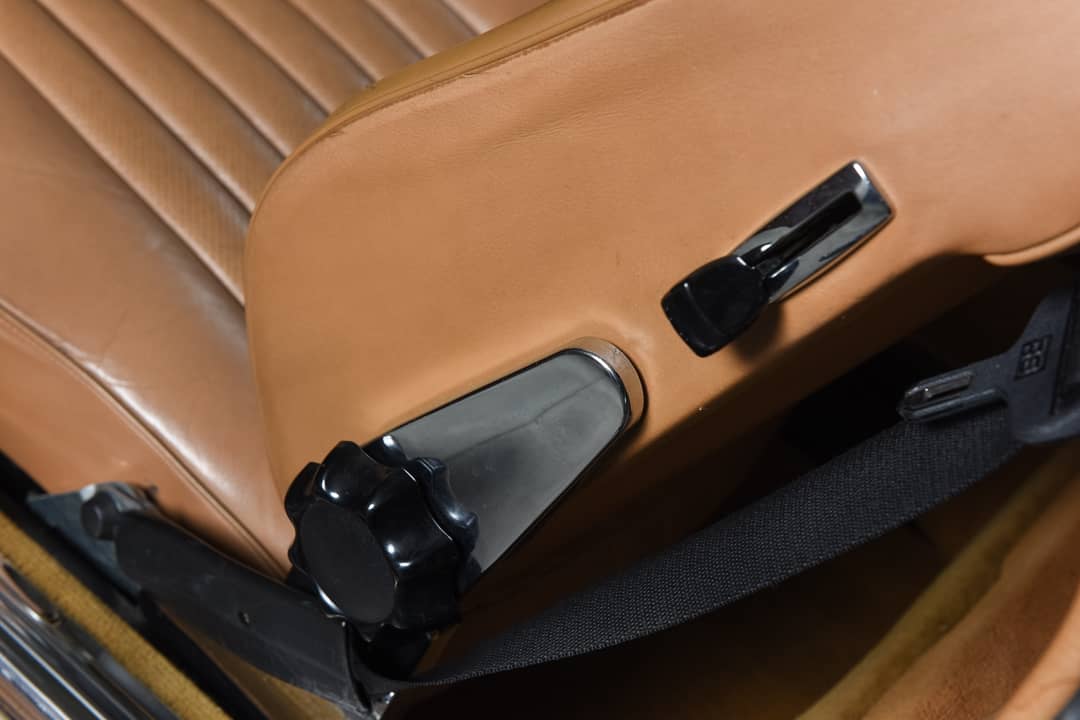 1986 Mercedes-Benz 560-Class 560 SL — photo 17