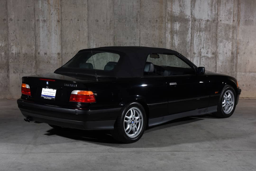 1995 BMW 3 Series 325i — photo 13