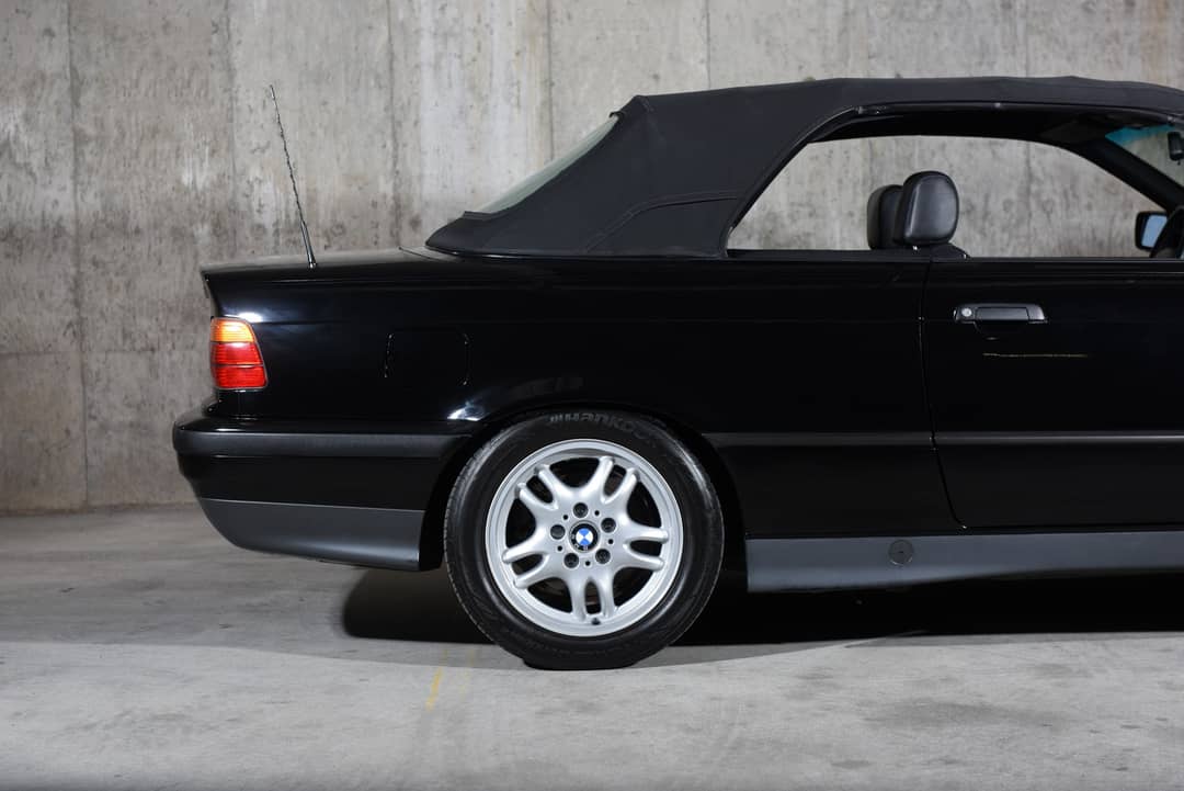 1995 BMW 3 Series 325i — photo 15