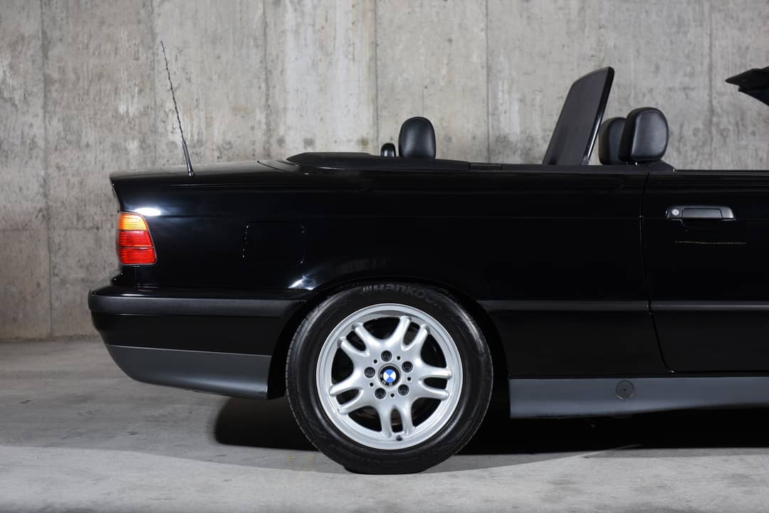 1995 BMW 3 Series 325i — photo 16