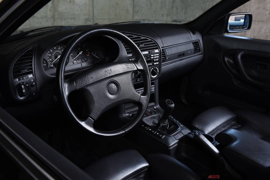 1995 BMW 3 Series 325i — photo 22