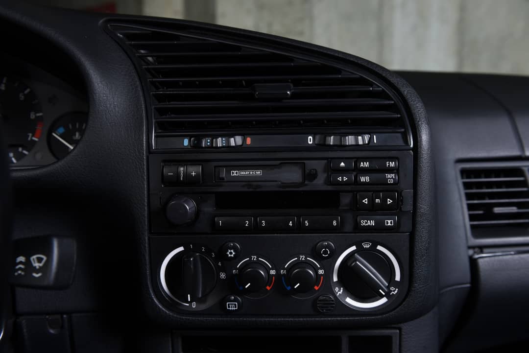 1995 BMW 3 Series 325i — photo 26