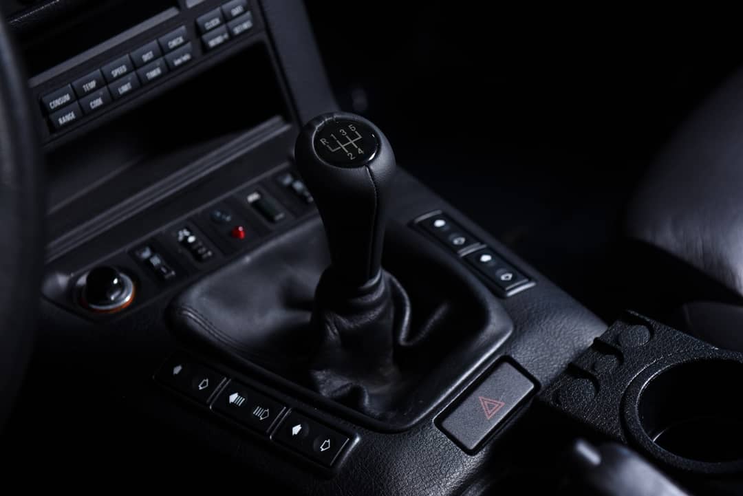 1995 BMW 3 Series 325i — photo 27