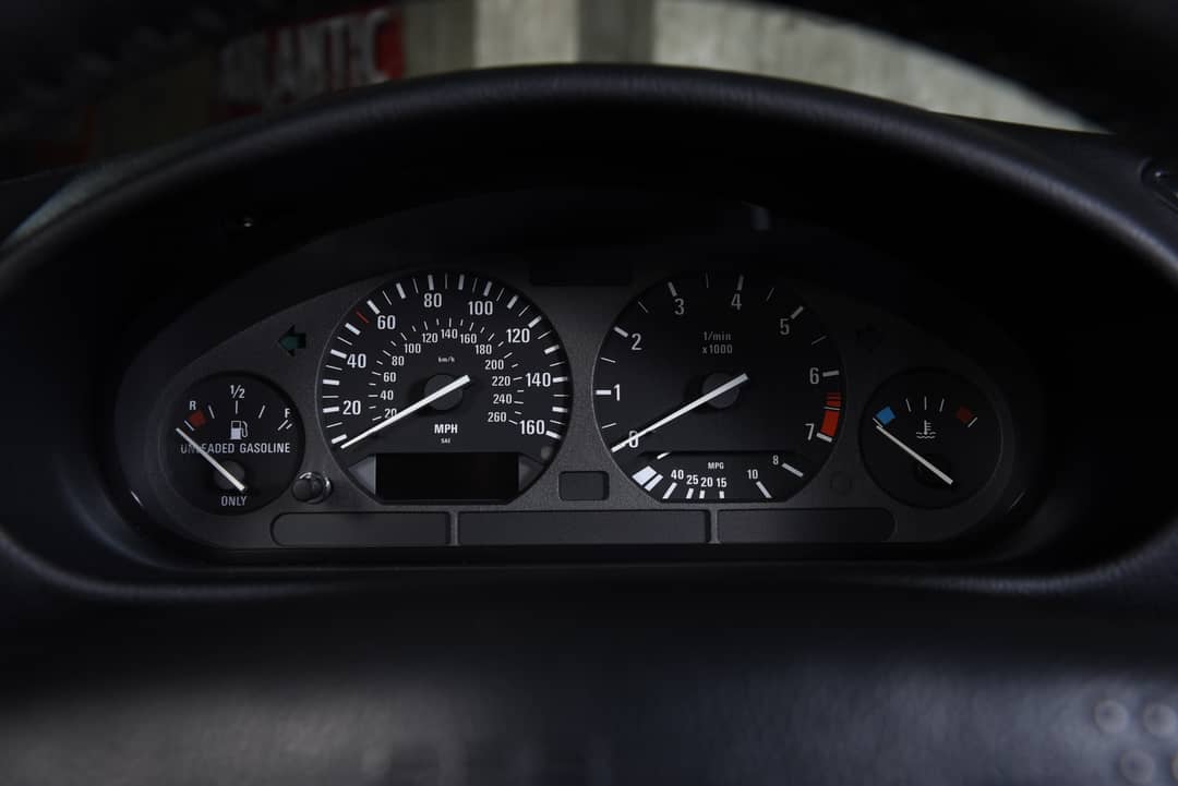 1995 BMW 3 Series 325i — photo 37