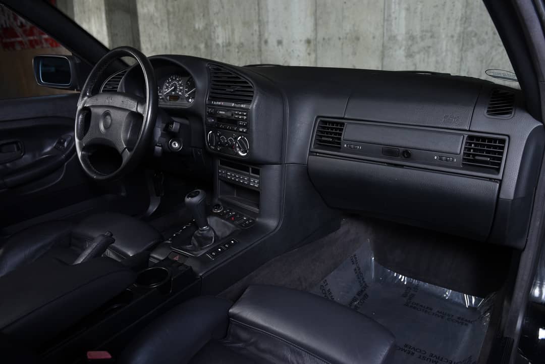 1995 BMW 3 Series 325i — photo 40