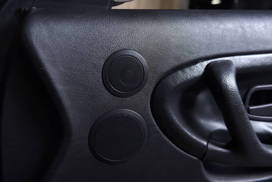 1995 BMW 3 Series 325i — photo 43