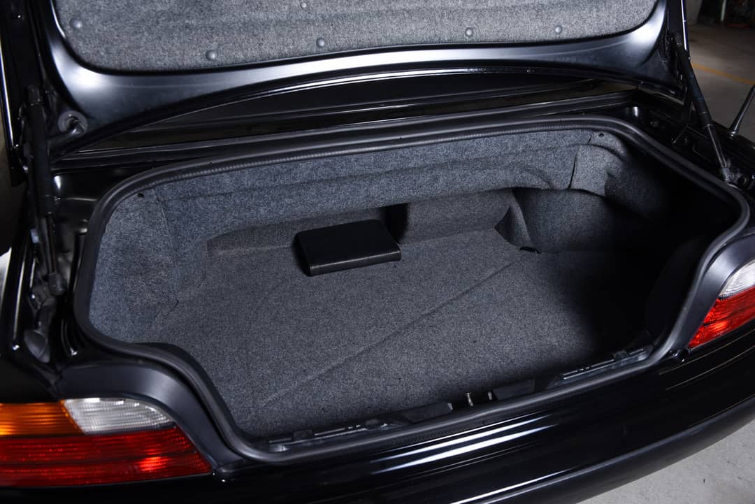 1995 BMW 3 Series 325i — photo 45