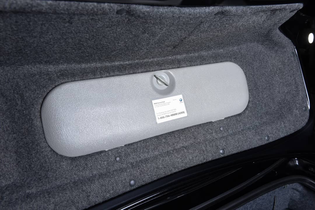 1995 BMW 3 Series 325i — photo 46