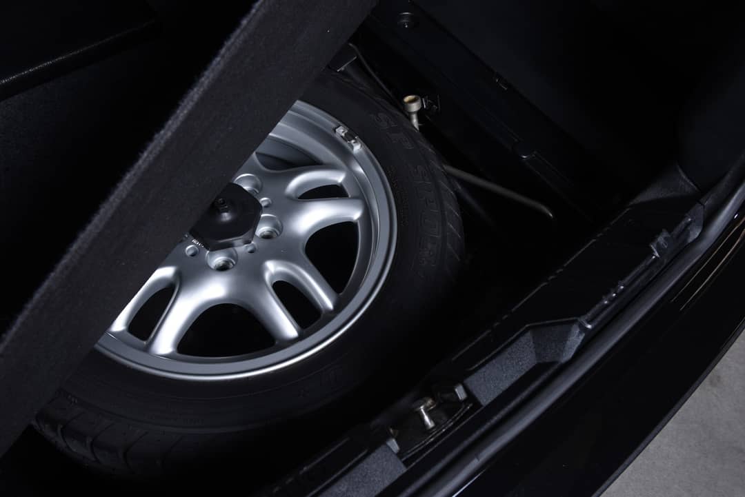1995 BMW 3 Series 325i — photo 48