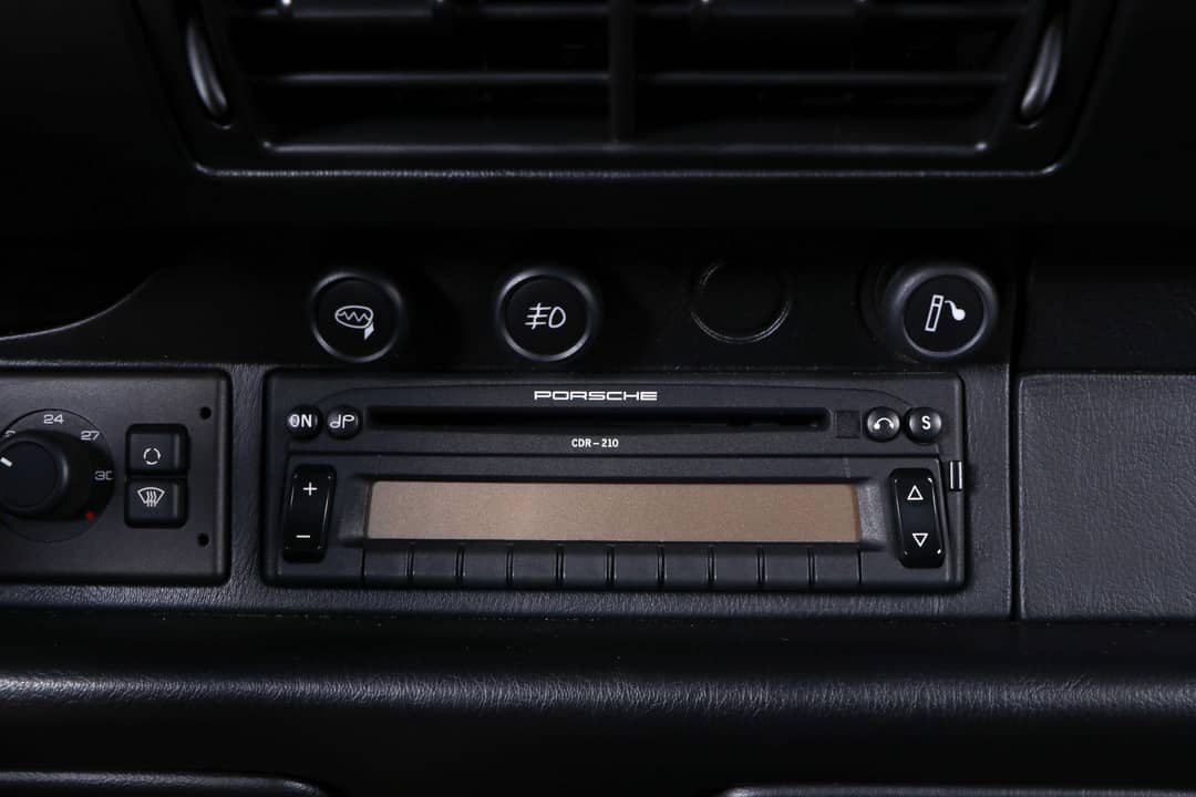 1996 Porsche 911 Carrera — photo 31