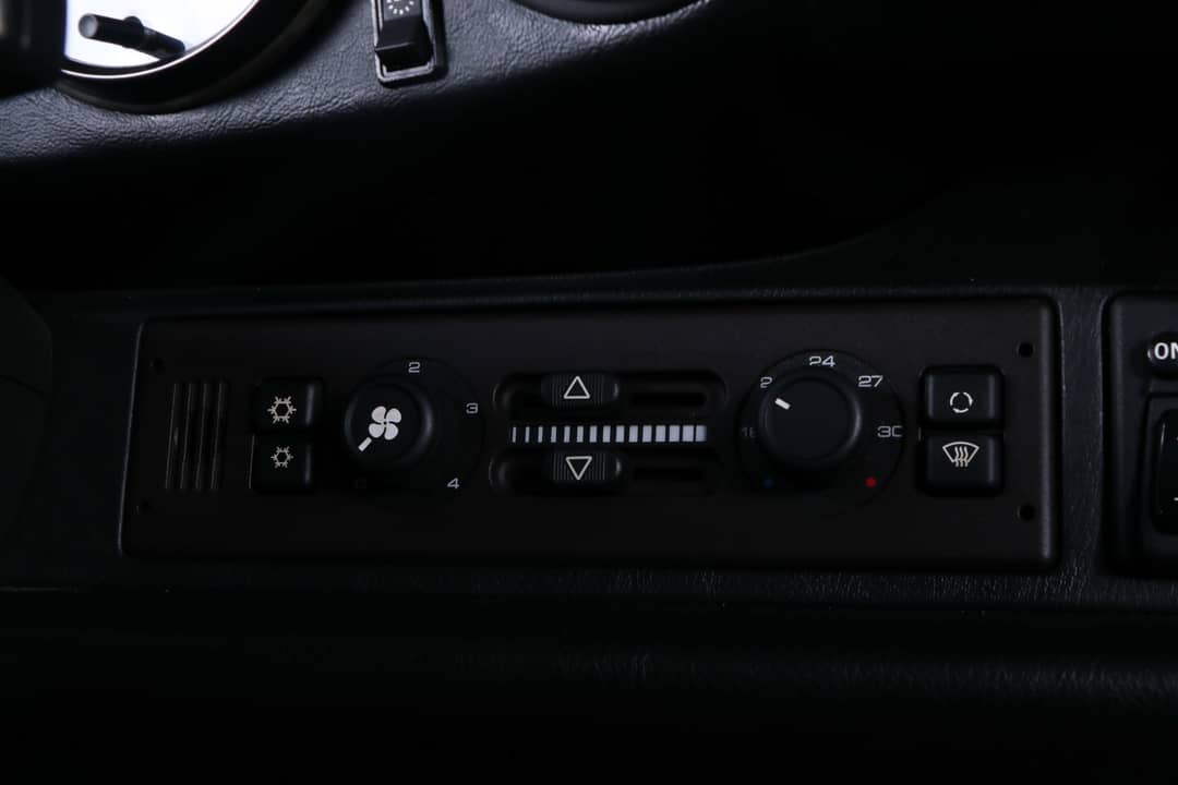1996 Porsche 911 Carrera — photo 32