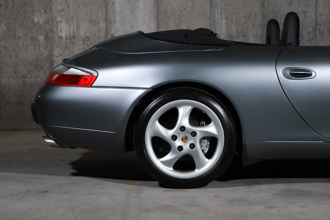 2001 Porsche 911 Carrera 4 — photo 15