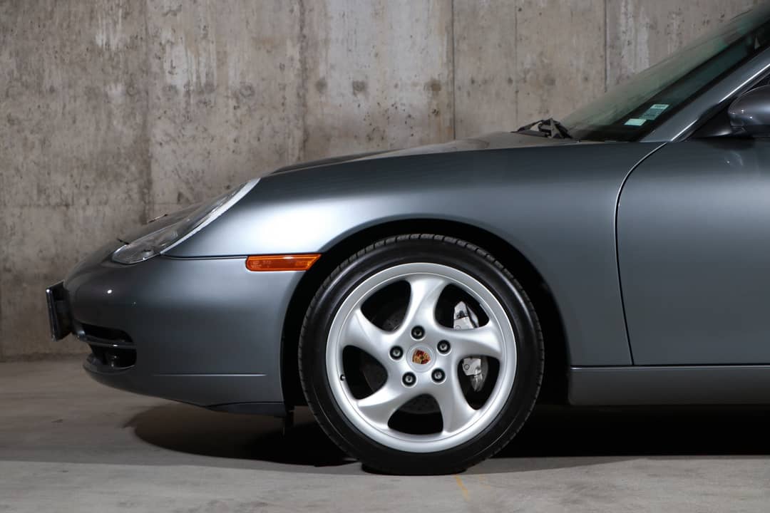 2001 Porsche 911 Carrera 4 — photo 16