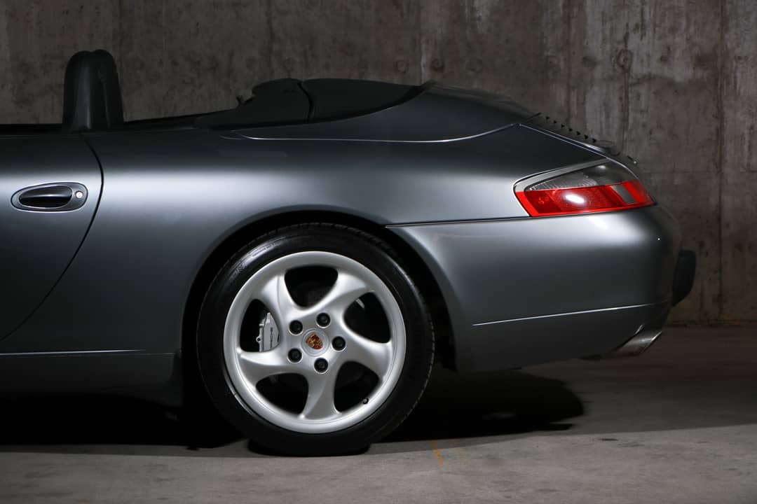 2001 Porsche 911 Carrera 4 — photo 21