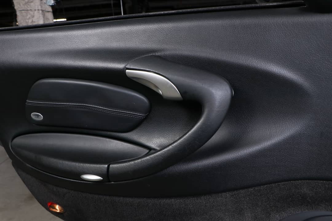2001 Porsche 911 Carrera 4 — photo 25