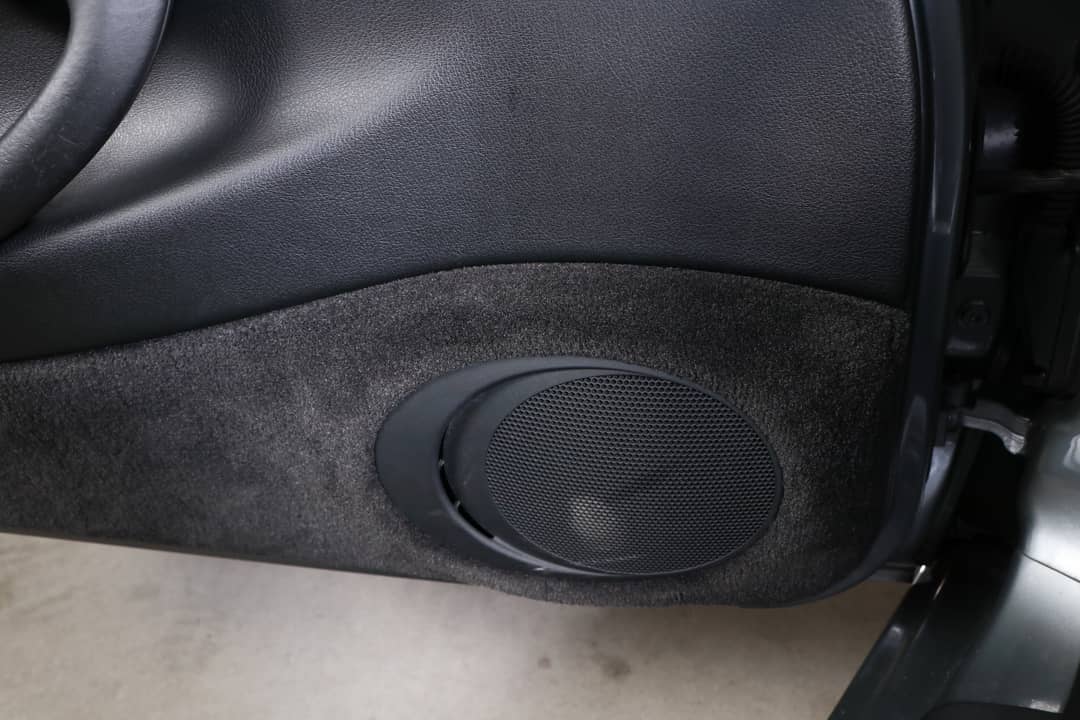 2001 Porsche 911 Carrera 4 — photo 26
