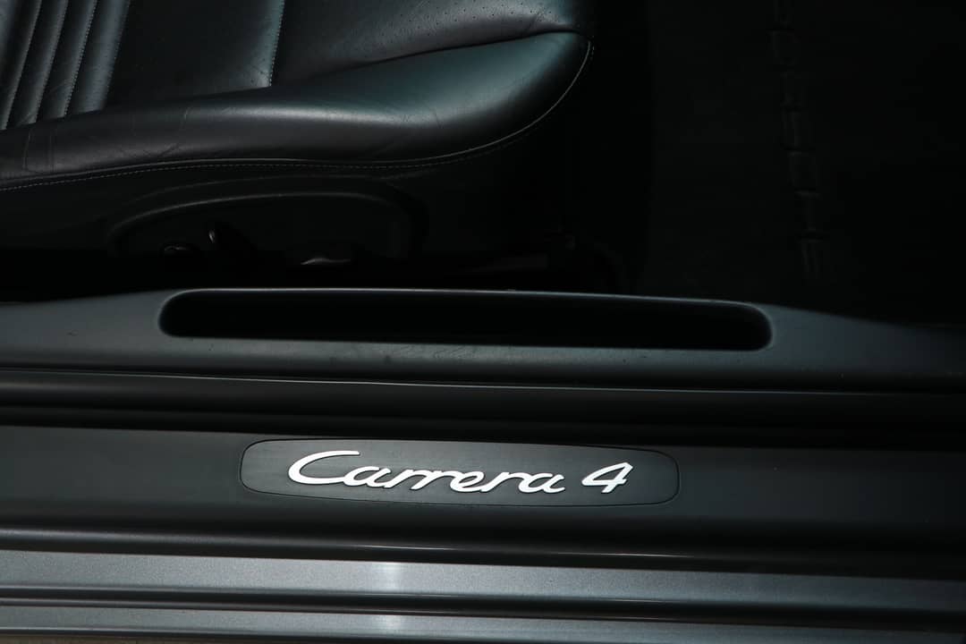 2001 Porsche 911 Carrera 4 — photo 34
