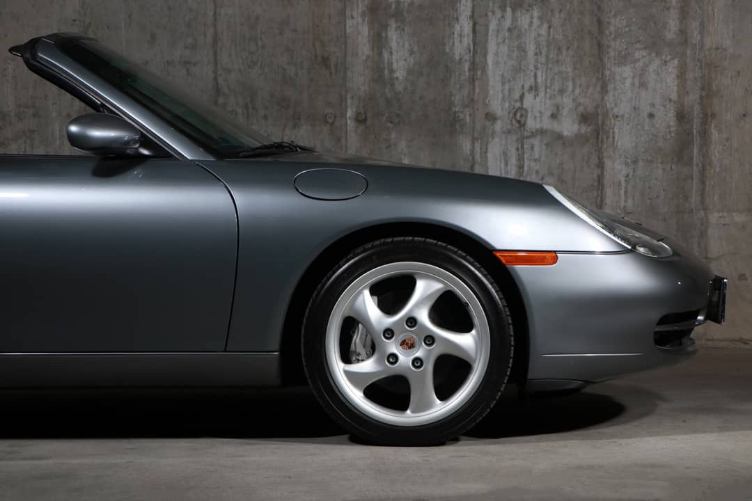 2001 Porsche 911 Carrera 4 — photo 10