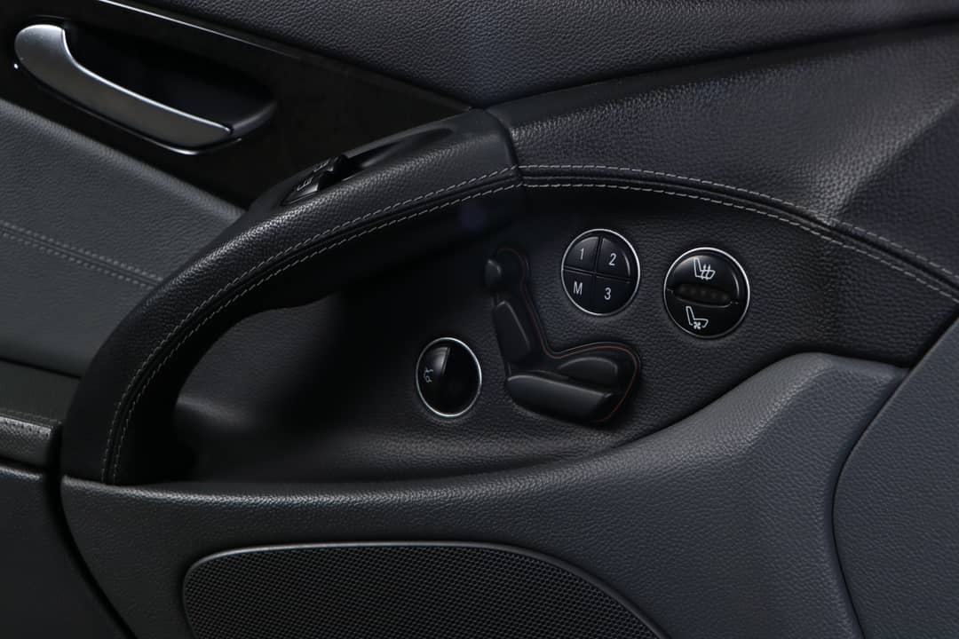 2004 Mercedes-Benz SL-Class SL 55 AMG — photo 30