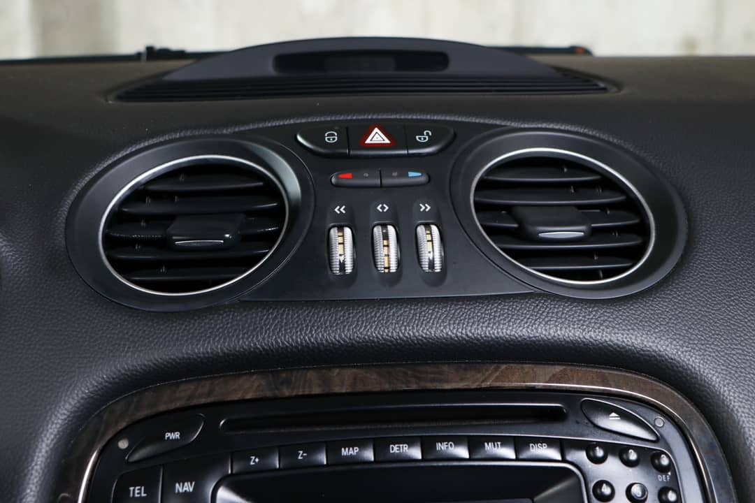 2004 Mercedes-Benz SL-Class SL 55 AMG — photo 40