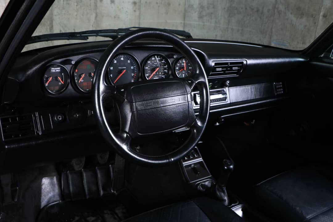 1990 Porsche 911 Carrera 2 — photo 23