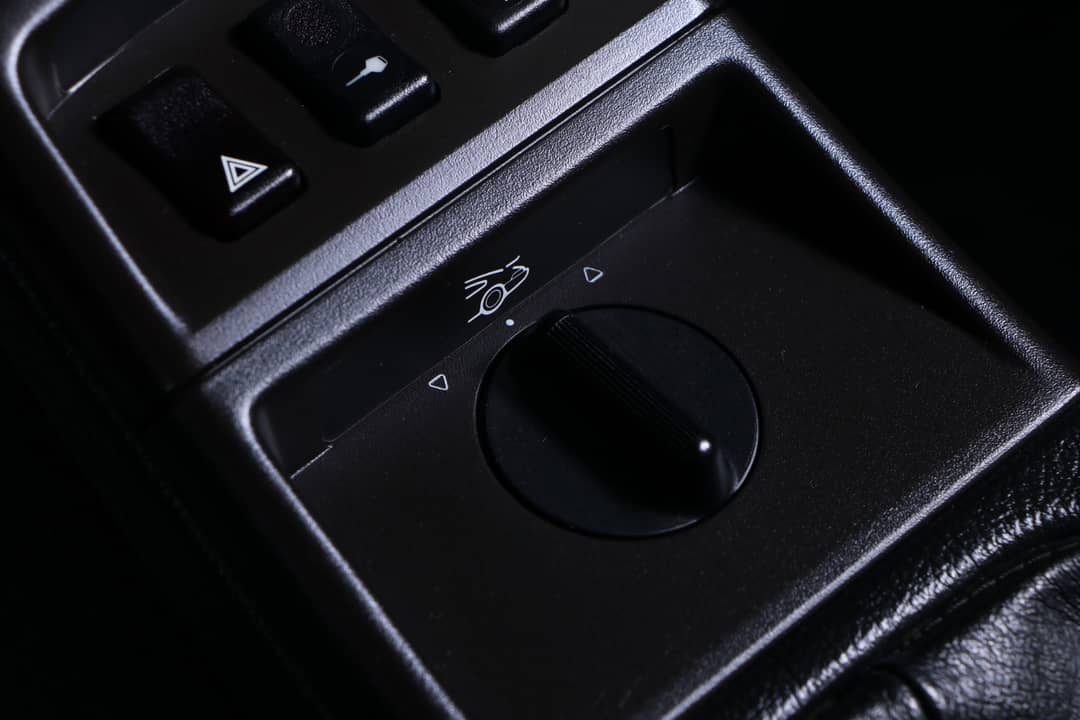 1990 Porsche 911 Carrera 2 — photo 29