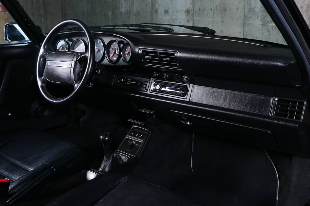 1990 Porsche 911 Carrera 2 — photo 30