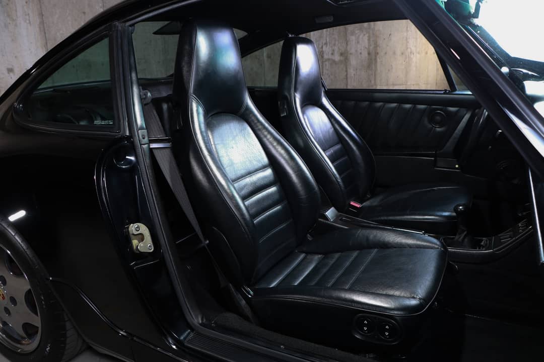 1990 Porsche 911 Carrera 2 — photo 31