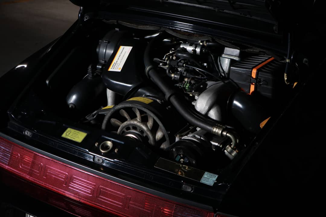 1990 Porsche 911 Carrera 2 — photo 37