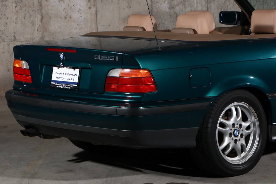 1995 BMW 3 Series 325i — photo 16