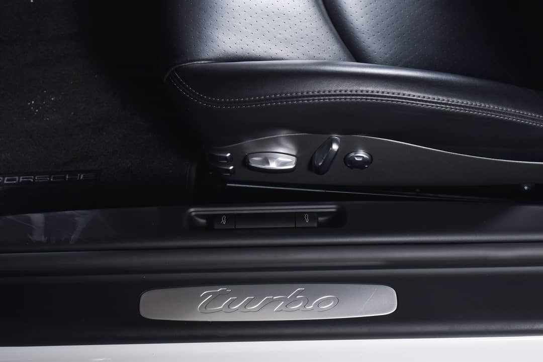 2011 Porsche 911 Turbo — photo 27