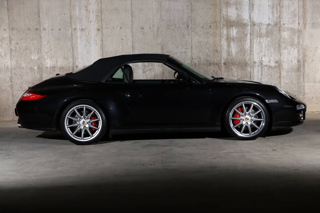 2011 Porsche 911 Carrera 4S — photo 13