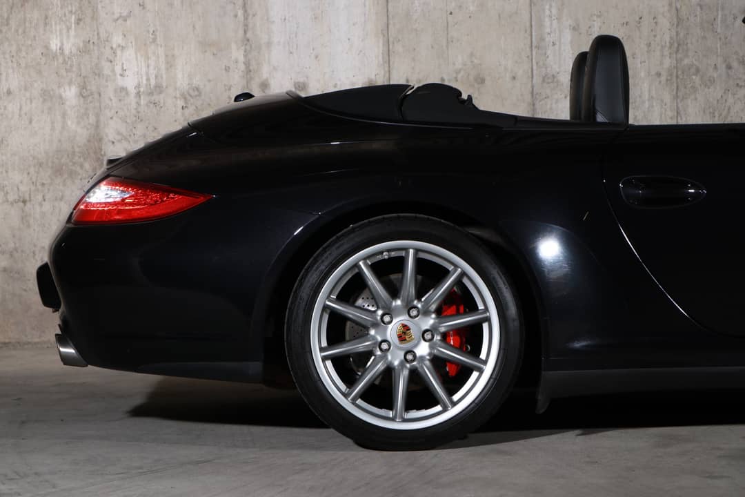 2011 Porsche 911 Carrera 4S — photo 15