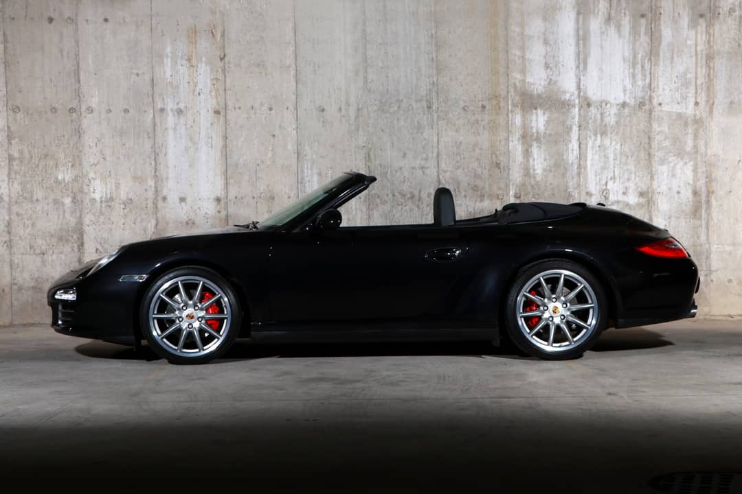 2011 Porsche 911 Carrera 4S — photo 18