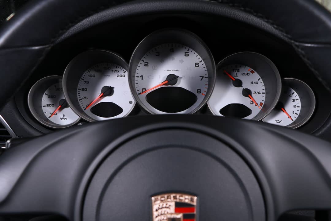 2011 Porsche 911 Carrera 4S — photo 24