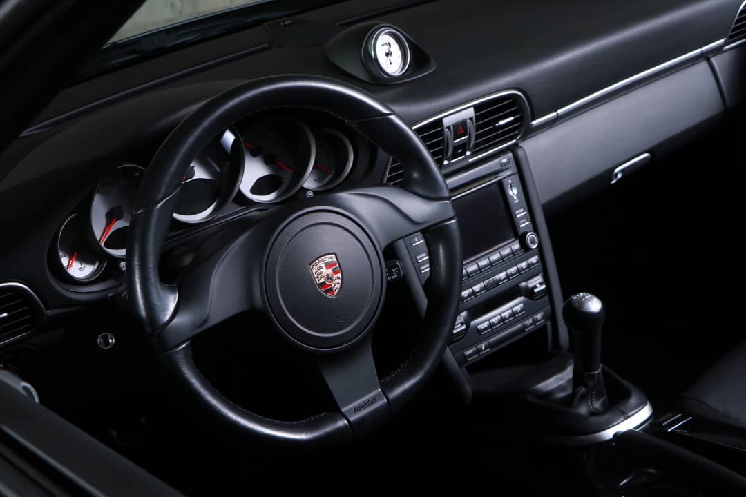 2011 Porsche 911 Carrera 4S — photo 28