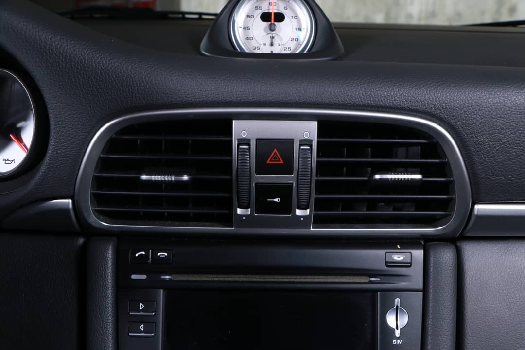 2011 Porsche 911 Carrera 4S — photo 30