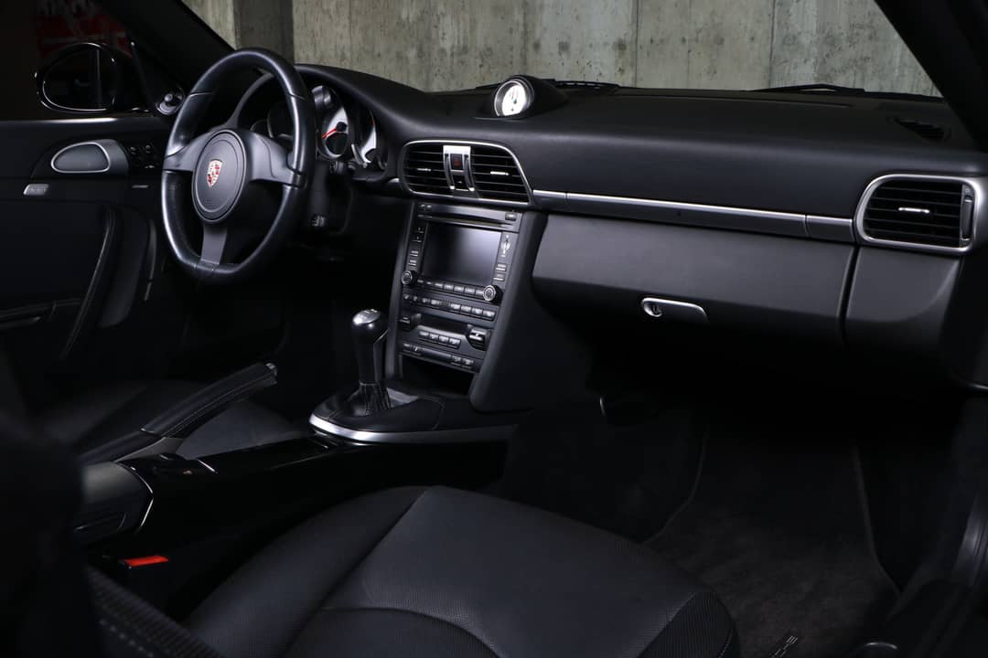 2011 Porsche 911 Carrera 4S — photo 35
