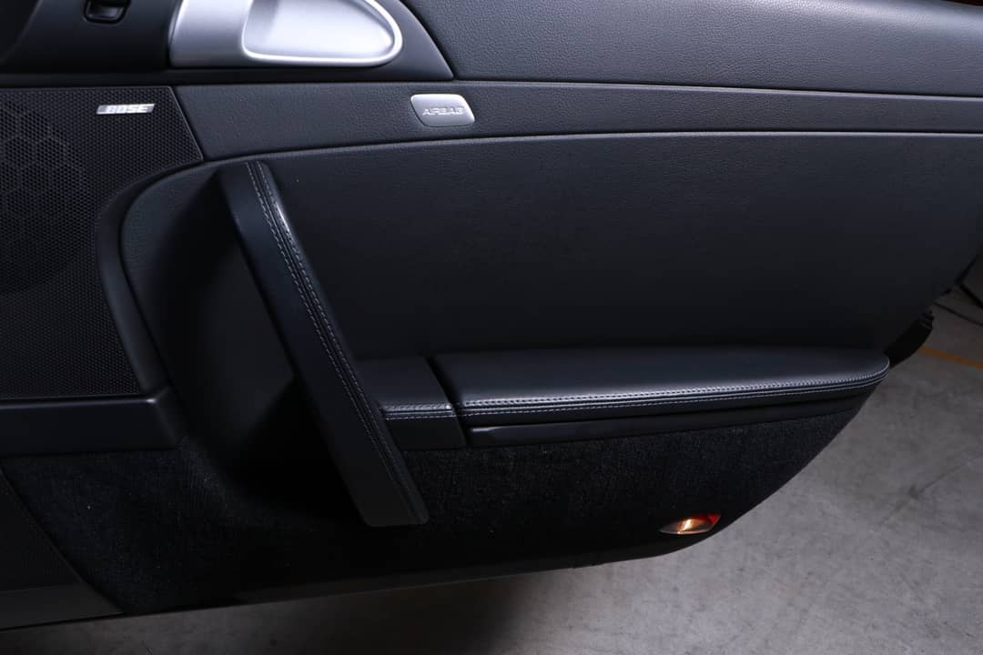 2011 Porsche 911 Carrera 4S — photo 38
