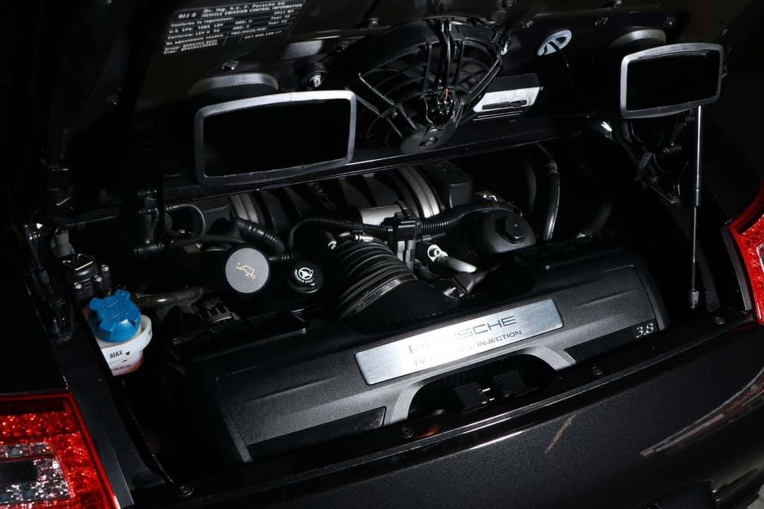 2011 Porsche 911 Carrera 4S — photo 43