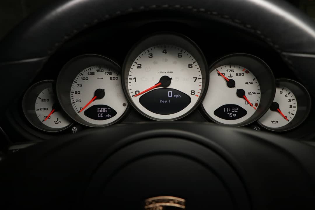 2011 Porsche 911 Carrera 4S — photo 44