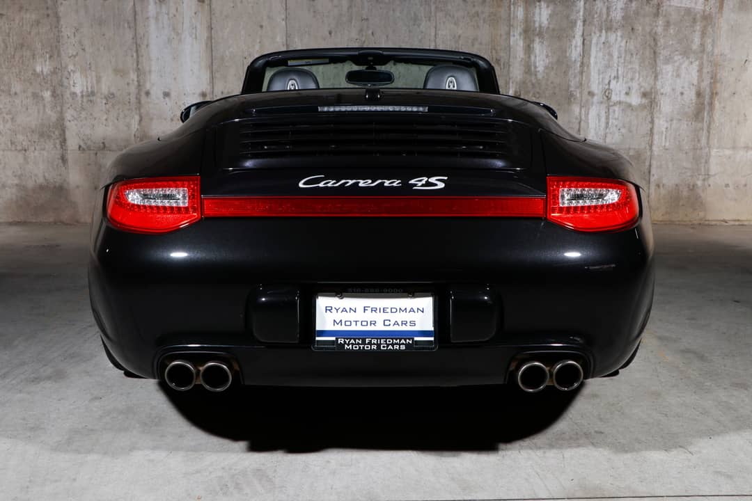2011 Porsche 911 Carrera 4S — photo 6