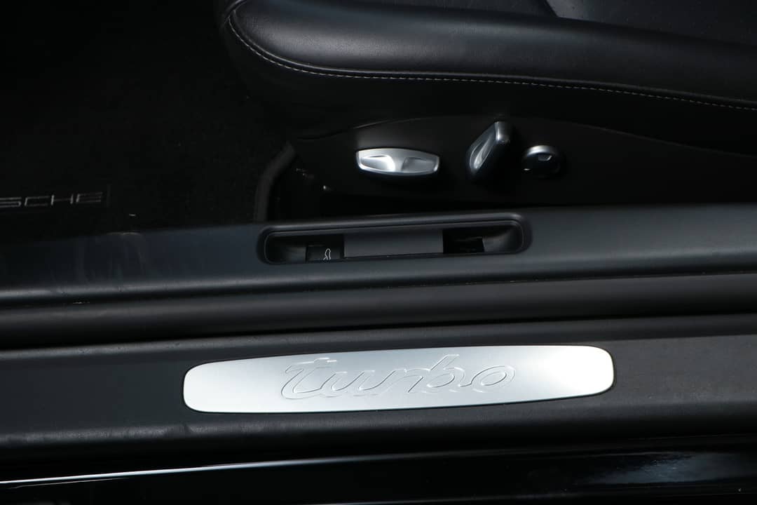 2012 Porsche 911 Turbo — photo 17