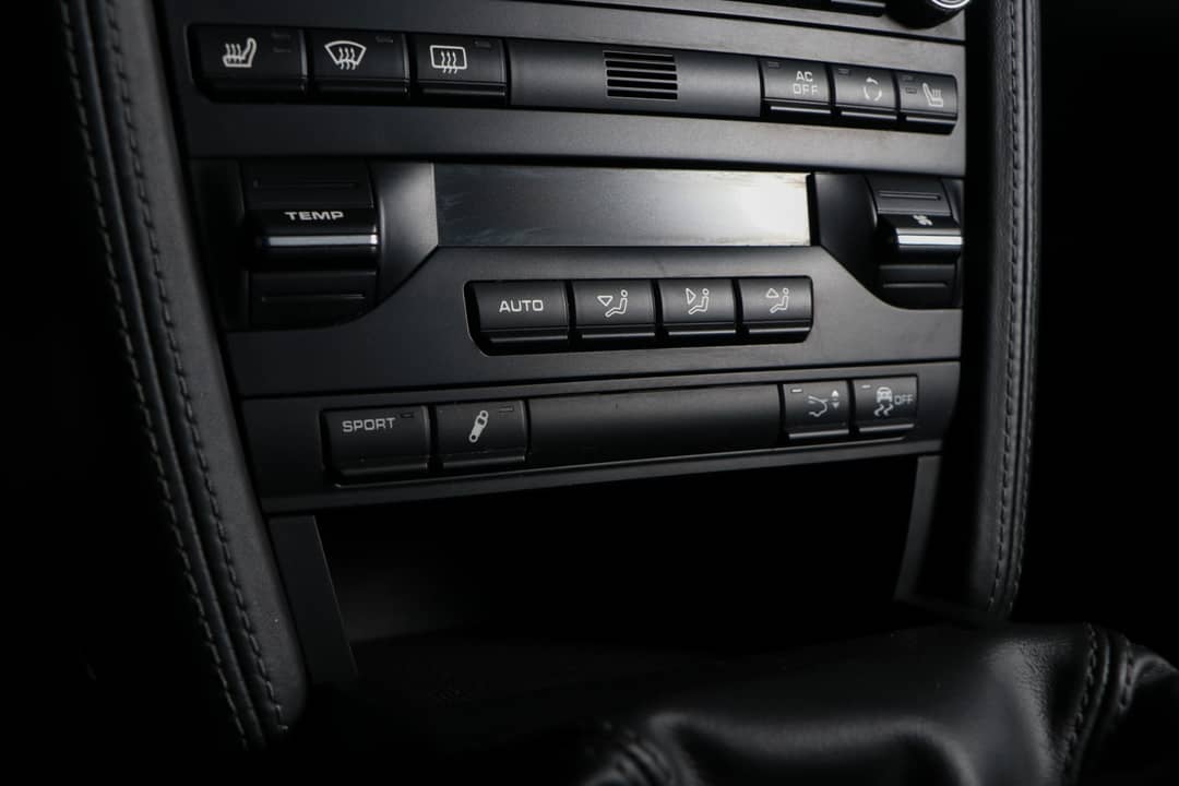 2012 Porsche 911 Turbo — photo 25