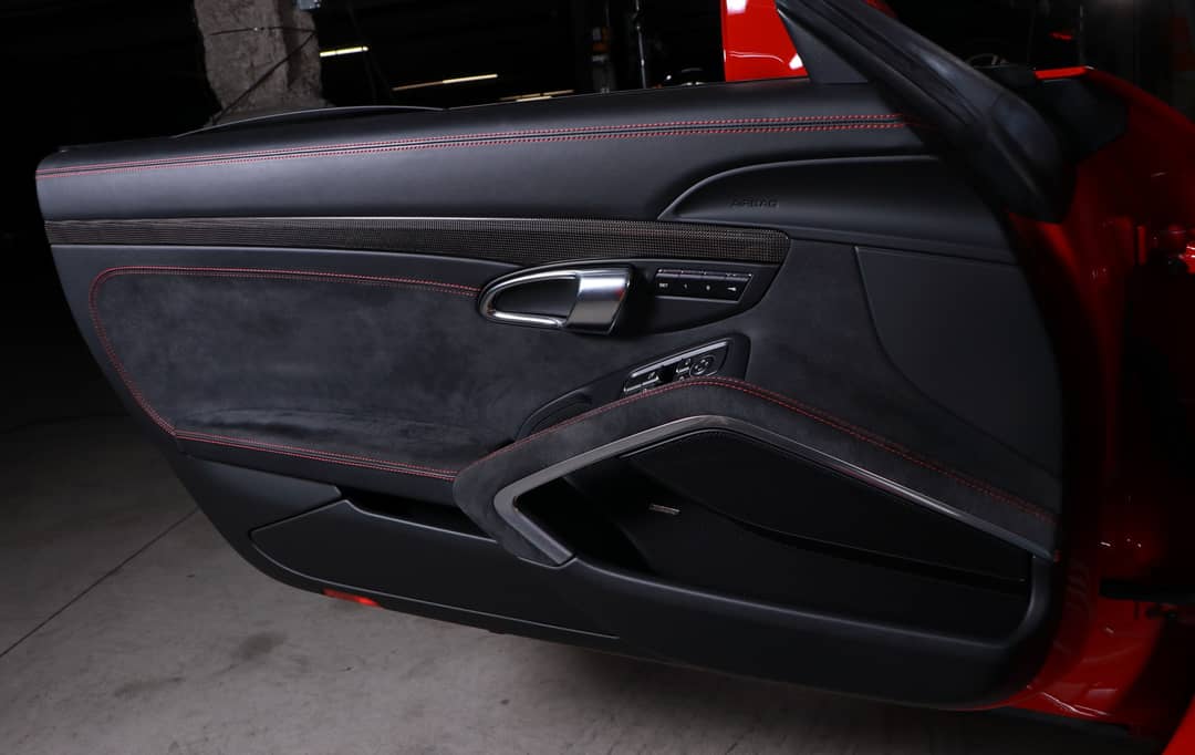 2016 Porsche 911 Carrera GTS — photo 27