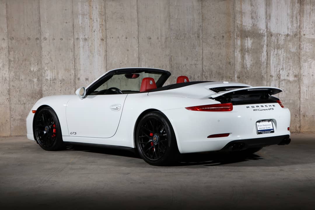 2015 Porsche 911 Carrera GTS — photo 3