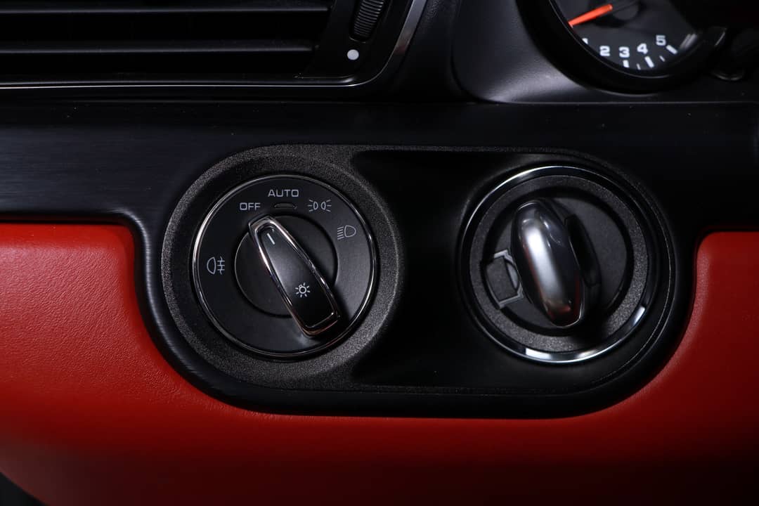 2015 Porsche 911 Carrera GTS — photo 36