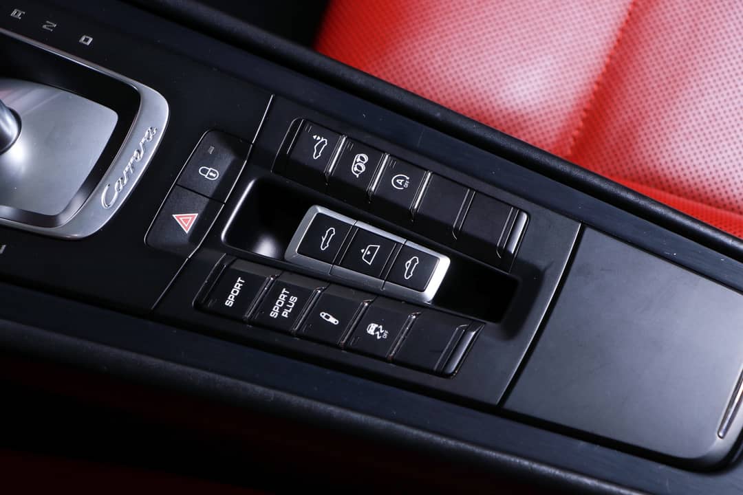2015 Porsche 911 Carrera GTS — photo 41