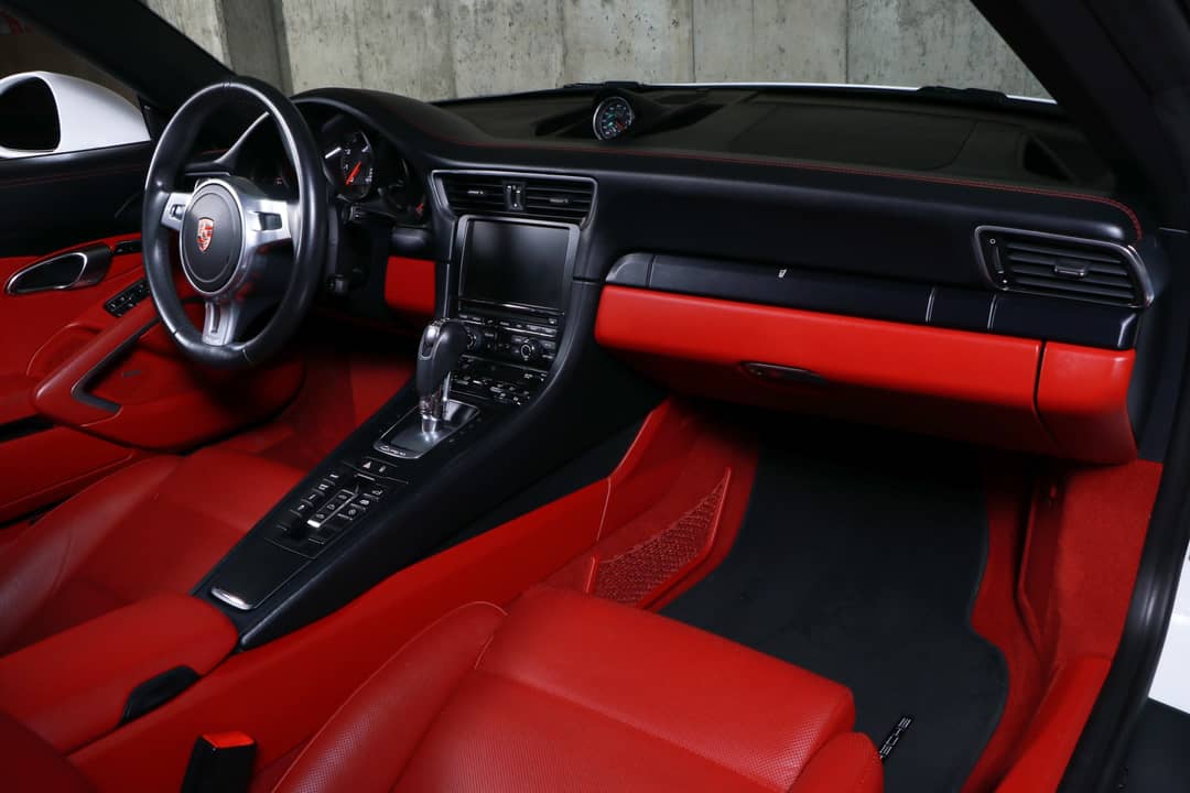 2015 Porsche 911 Carrera GTS — photo 43